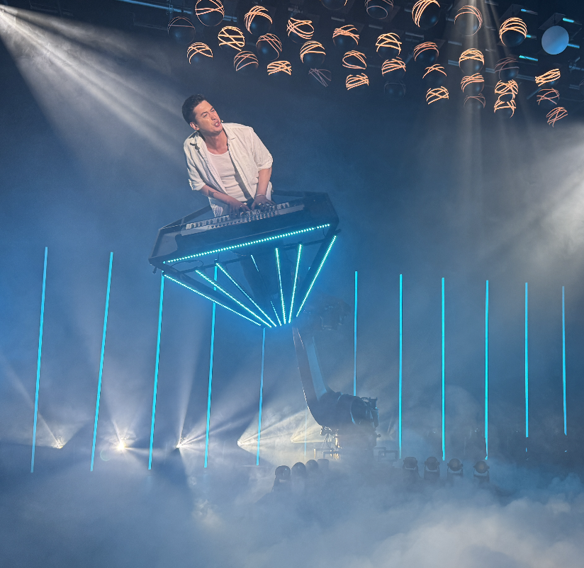 roboarm-dj-booth #2