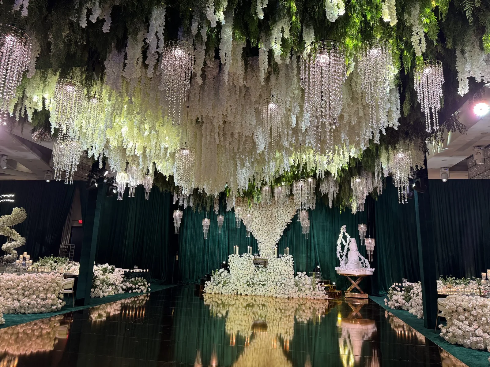 Kinetic chandeliers