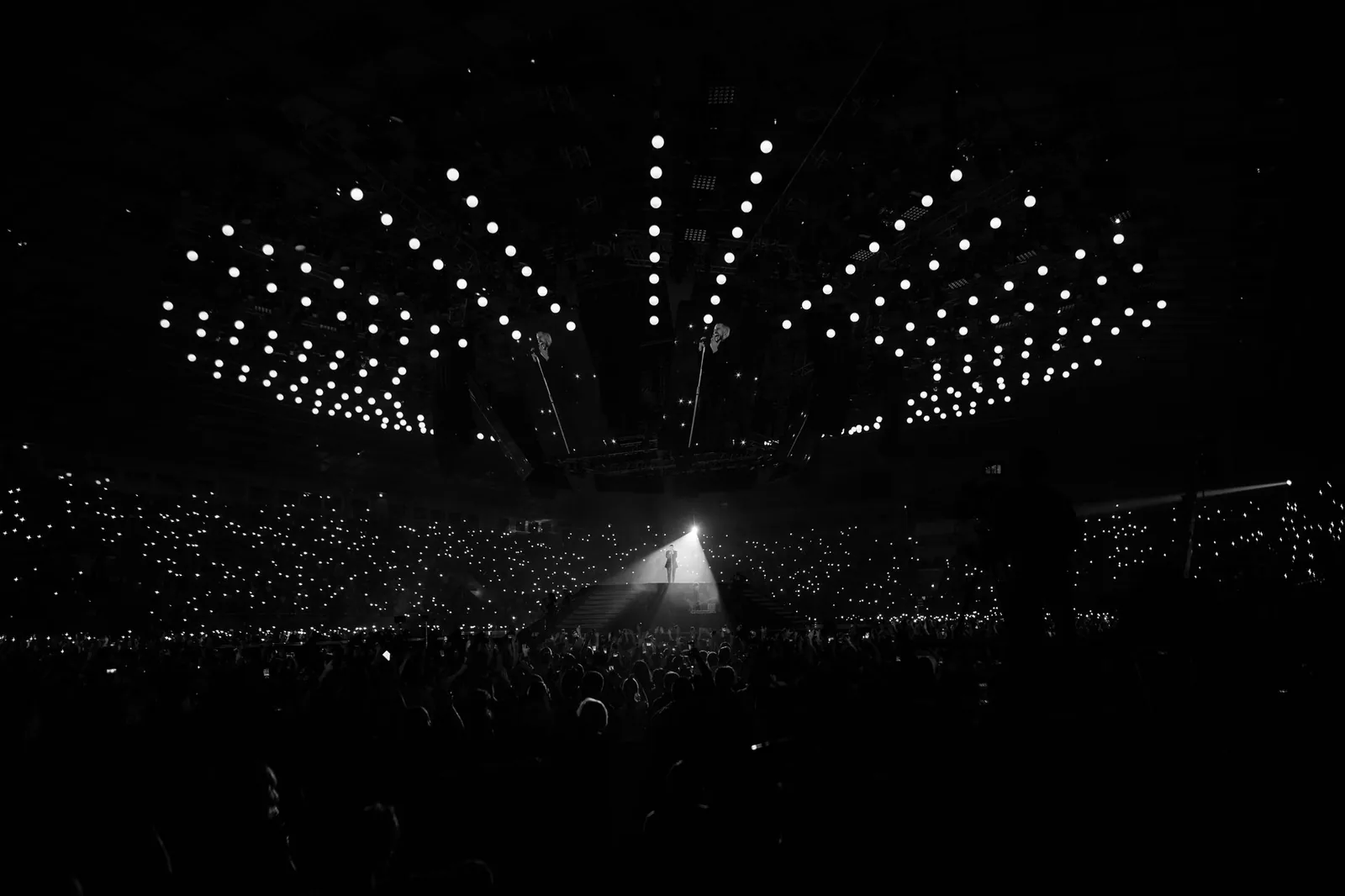 Kinetic lights in motion