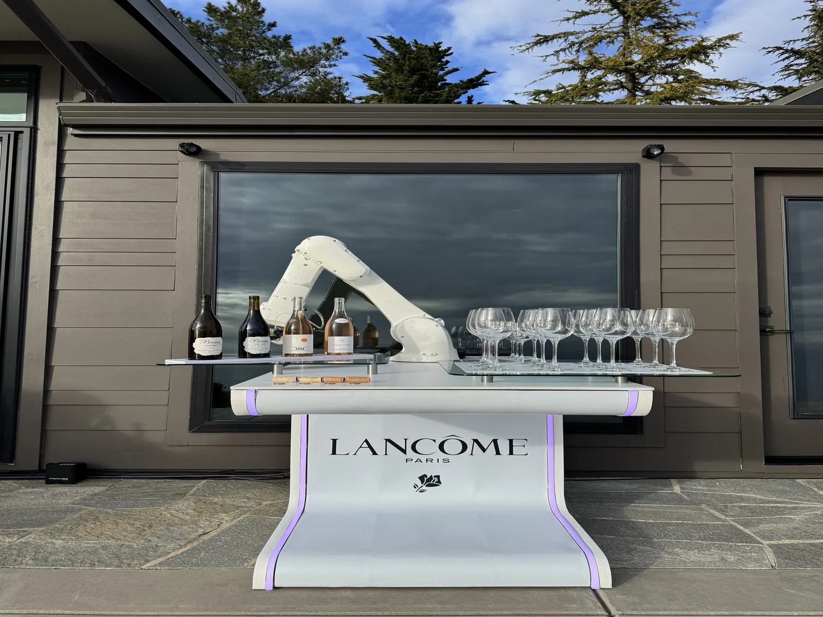 RoboBar experience — Lancôme Big Sur