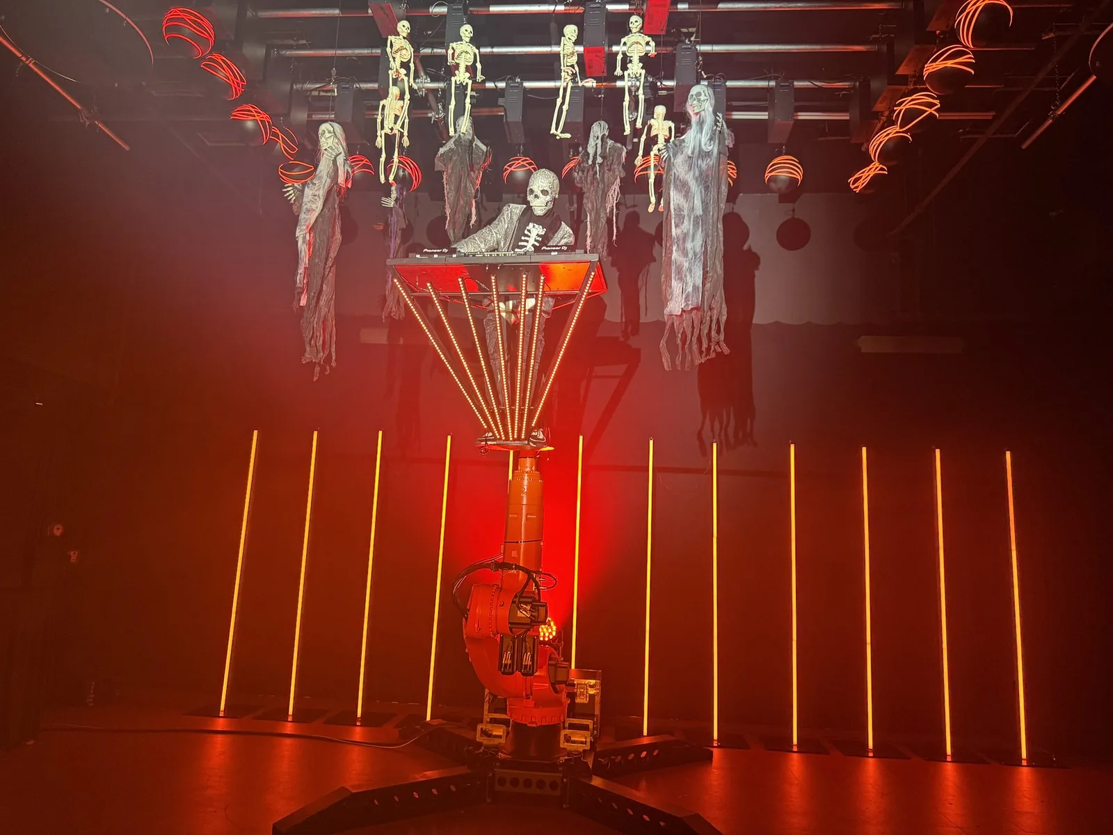 Monster DJ Show