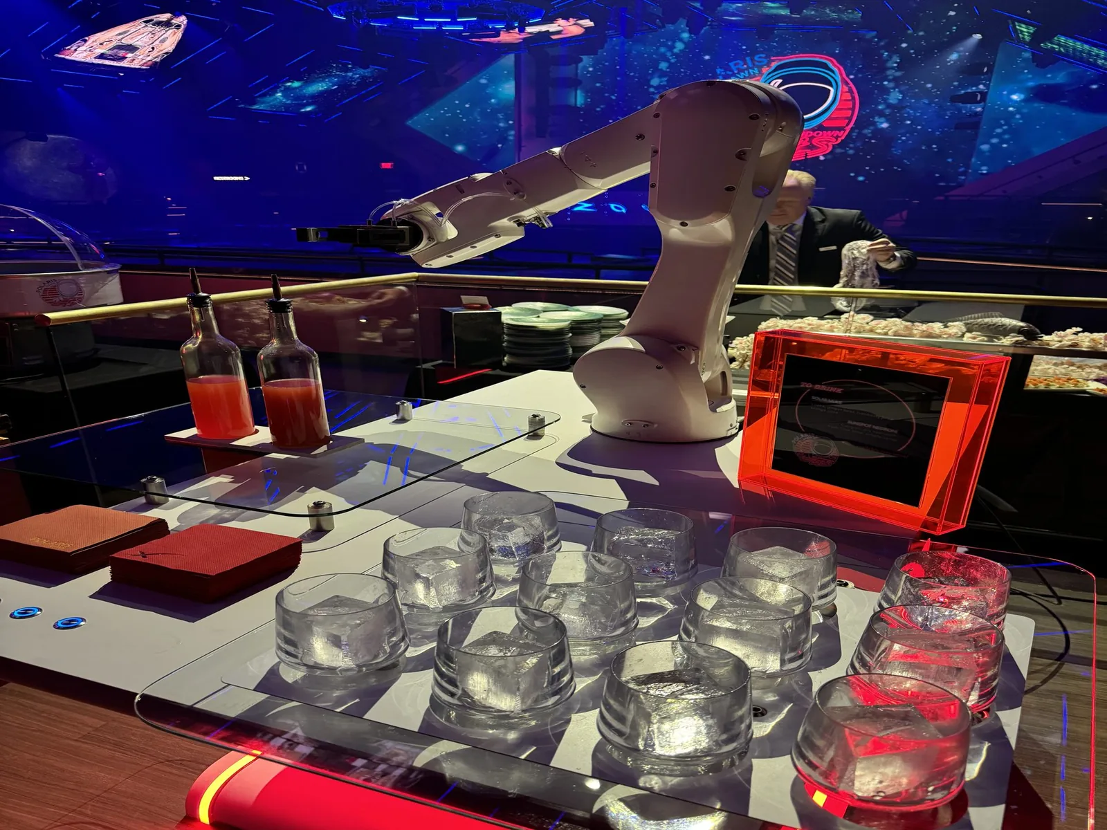 Robot bartender Las Vegas