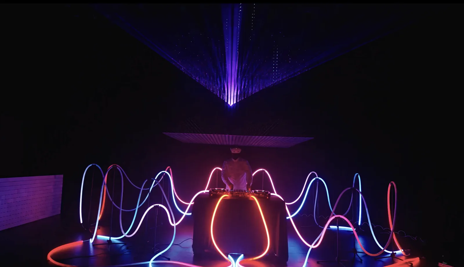 VR DJ experience