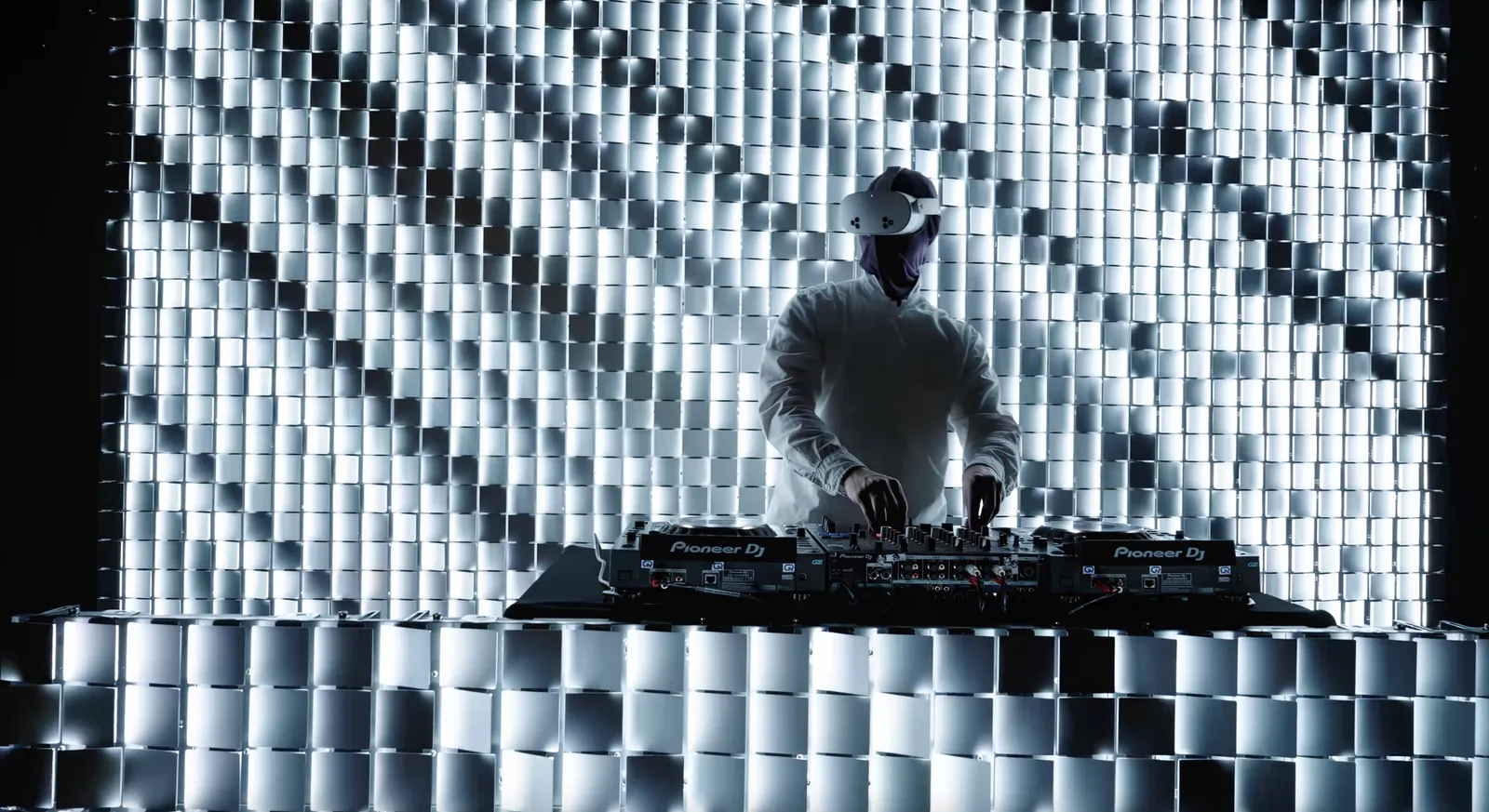 VR DJ experience