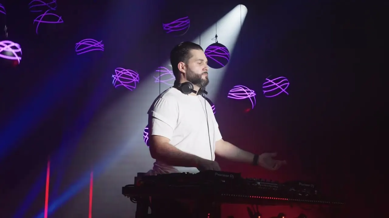 RoboArm DJ booth — pushing the limits