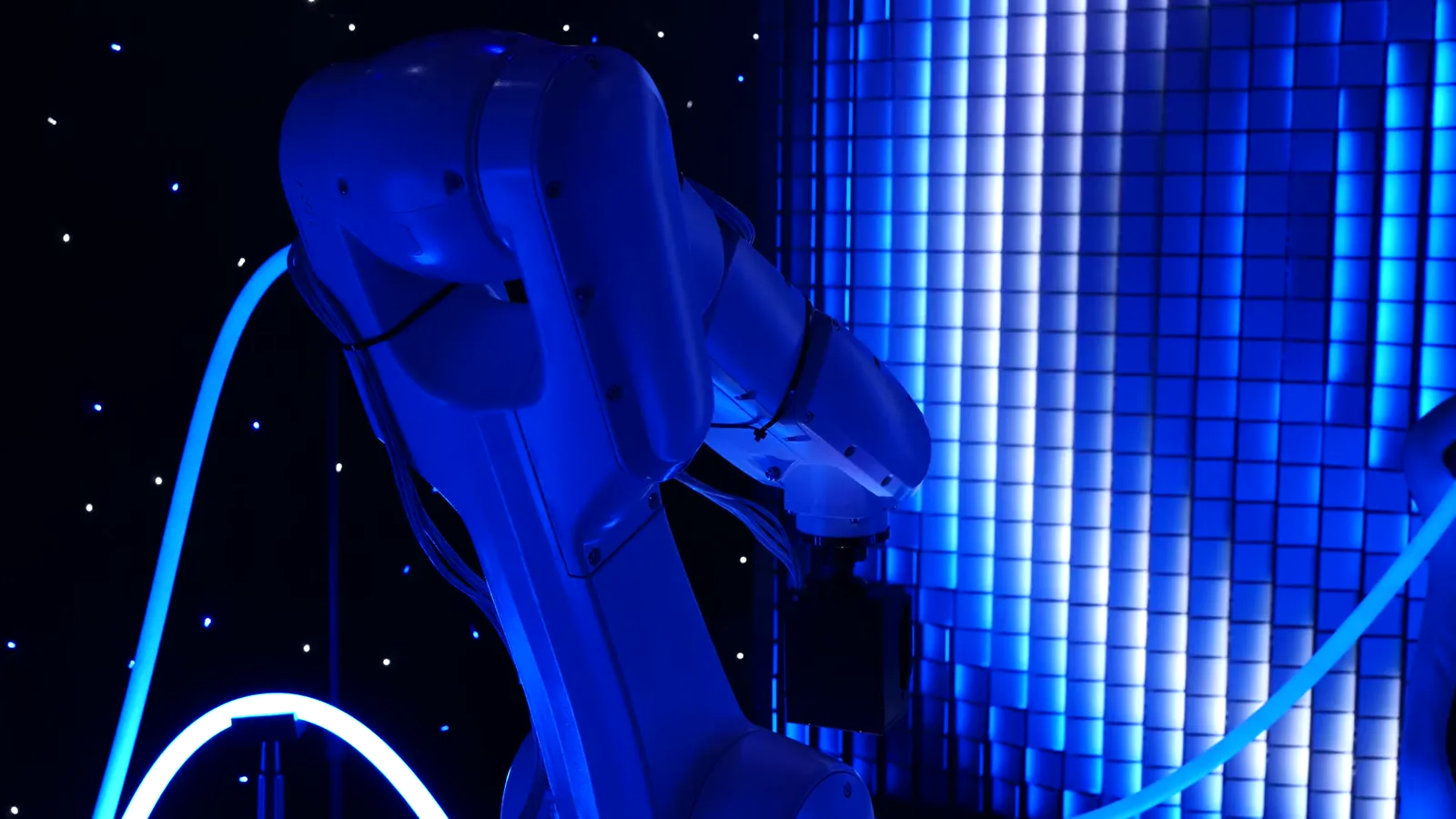 NovaTech on a job — robotics, kinetic lighting and LED